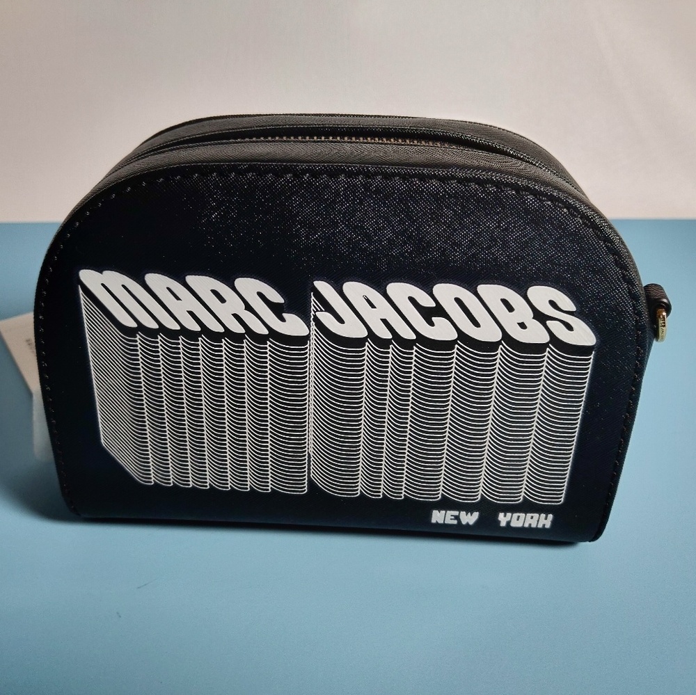 Marc Jacobs Crossbody Handbag - Picture 2 of 8